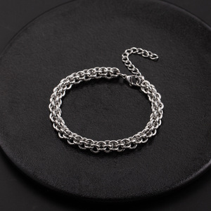 สร้อยข้อมือสตรีทสไตล์ฮิปฮอป ไทเทเนียมสตีล ลายดอกไม้ถัก สำหรับผู้ชาย - Product Image 2