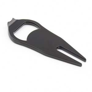 Articles promotionnels de golf : Ouvre-bouteille multifonctionnel et outil de réparation de divots de golf avec supports vierges en métal personnalisables - Product Image 4