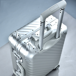 Nuova <span class=keywords><strong>valigia</strong></span> trolley interamente in lega di alluminio-magnesio <span class=keywords><strong>valigia</strong></span> in <span class=keywords><strong>metallo</strong></span> alluminio <span class=keywords><strong>valigia</strong></span> universale con ruote <span class=keywords><strong>valigia</strong></span> da imbarco aziendale - Product Image 4