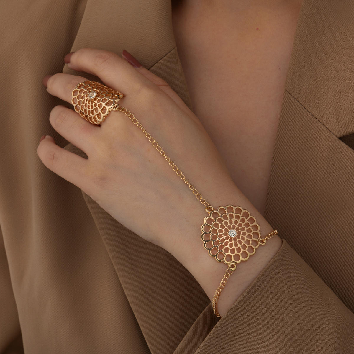 Finger Ring Attached Latest Hand Bracelet With Ring Hand Chain