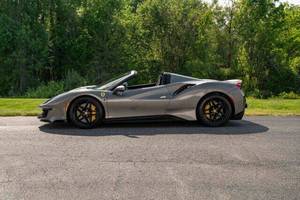 รถยนต์มือสองปี 2020 488 Pista Spider 2 ประตู เปิดประทุน พวงมาลัยซ้าย เครื่องยนต์หนังแท้ ล้อแม็ก R18 ขับเคลื่อนล้อหลัง ระบบควบคุมความเร็วอัตโนมัติ ไฟส่องสว่างอัตโนมัติ เกียร์อัตโนมัติ 8 สปีด - Product Image 5