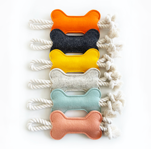 Produsen Grosir Tahan Lama Merasa Anjing Mengunyah Mainan Bulu Dikepang Tali Bentuk Tulang Bulu Hewan Peliharaan Sikat Gigi Mainan Mengunyah Mainan - Product Image 1