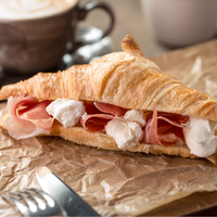 Jambon de Parme séché et de grande qualité, emballé sous vide, prêt à manger, tranche plate avec intercalaire 90 g