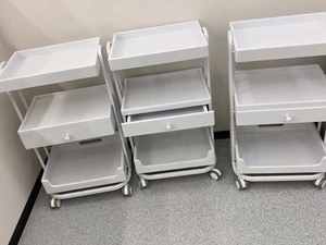 Carrito de Peluquería Metálico Dorado y Blanco para Extensiones de Cabello, Equipo de Salón de Belleza - Product Image 6