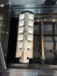 Parrilla de Gas Moderna Premium de Acero Inoxidable con 6 Quemadores Integrados y <span class=keywords><strong>Asador</strong></span> de Sobremesa para Uso Comercial y Familiar - Product Image 4