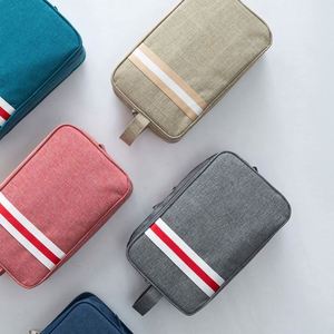 Bolsa de Cosméticos Portátil de Poliéster Impermeable para Viaje, con Separación para Artículos Secos y Húmedos, para Hombres y Mujeres, Venta al Por Mayor - Product Image 6