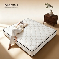 Matelas à ressorts en mousse haute densité avec emballage enroulé en boîte, fabrication OEM ODM pour les propriétaires de marques
