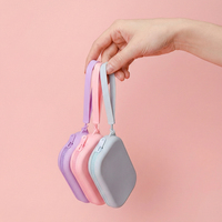 Pochette à lèvres ovale personnalisée avec logo, porte-monnaie en silicone, étui de rangement pour écouteurs avec lanières, pour femmes, usage quotidien urbain toutes saisons