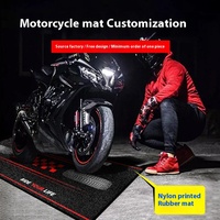 Tapis en caoutchouc et nylon imprimé avec logo personnalisé Tapis de sol de moto résistant à l'huile, antidérapant, affichage personnalisé pour voitures