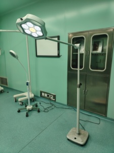Medische Mobiele Led200 Huisdier Tandheelkundige Chirurgie <span class=keywords><strong>Lamp</strong></span> Elektrische Power Metalen Constructie Voor Ziekenhuis Examenkamers Kleine Onderzoeken - Product Image 6