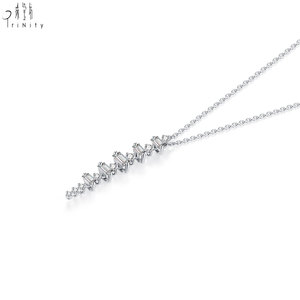 คอลเลคชั่นใหม่ เครื่องประดับอัญมณีชั้นดี ทองคำขาว 18K ประดับเพชรทรงบาแกตต์และทรงกลมเจียระไนแบบบริลเลียนท์ ระยิบระยับ สร้อยคอแบบเส้นตรง - Product Image 4