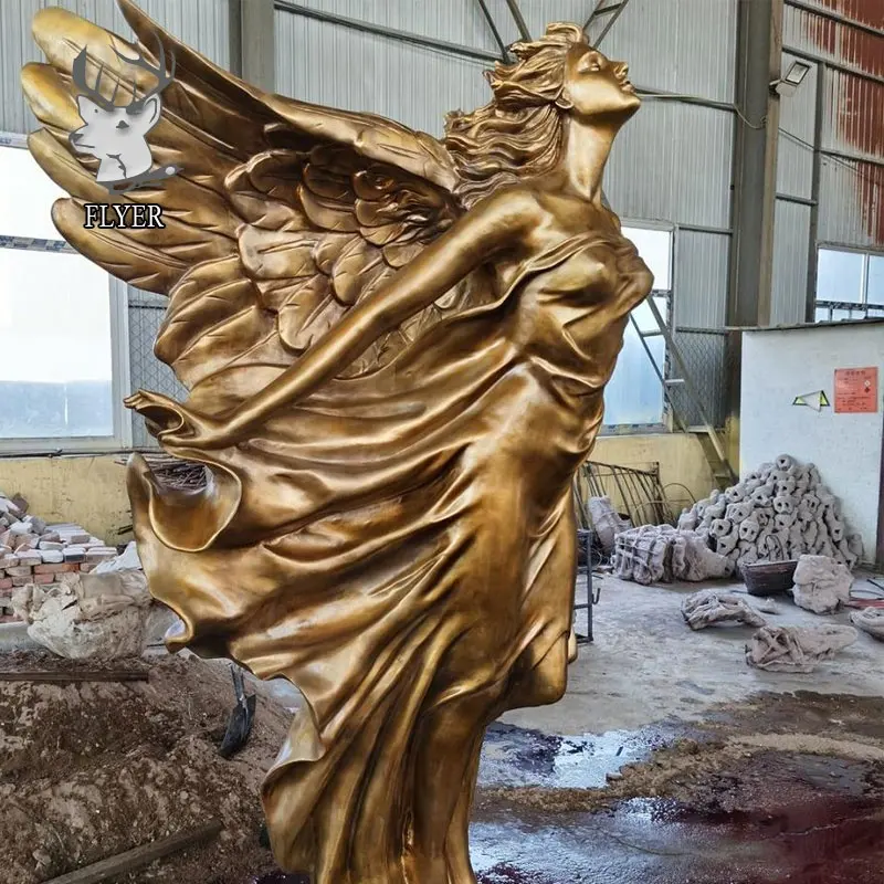 Outdoor Lady Metalen Standbeeld Goud Schilderen Fairy Gevleugelde Engel Tuin Bronzen Sculptuur