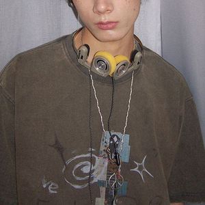 2025 T-shirts graphiques sérigraphiés personnalisés 100% tissu tricoté en coton pour votre propre logo de marque - Product Image 4