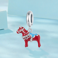 925 Sterling Silver Dala Horse Pendentif Rouge Émail Processus Charme pour Symbole de la Suède DIY Bracelet Collier Bijoux Cadeau SCC3072