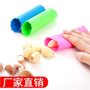 Garlic Peeler Manual Food Grade Garlic Crusher Kitchen Tool For Peeling And Mincing - Product Image 2