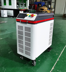 Nettoyeur laser pulsé portable, nettoyeur manuel pour l'élimination de la rouille, de la peinture, de l'huile, de l'oxyde, des moisissures, des pièces automobiles, décapage de surface - Product Image 6