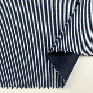 Tissu rayé en polyester et élasthanne respirant, extensible dans les 4 sens, côtelé, pour maillots de bain, robes et jupes, noir et blanc uni, brillant et performant - Product Image 5