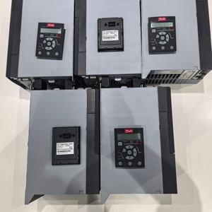 แผงควบคุม Danfoss VLT รุ่นใหม่ของแท้ LCP 21 ออปเตอเรเตอร์อินเทอร์เฟซ 132B0254 สำหรับซีรีส์ FC280 - Product Image 1