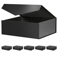 Boîte cadeau minimaliste en carton noir mat personnalisée avec estampage doré pour bijoux