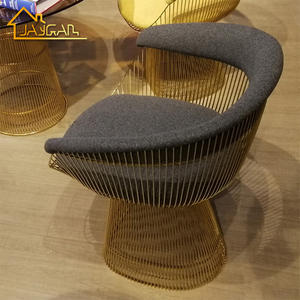 Silla de brazo de tela de diseñador clásico, sillón de salón de tela para dormitorio, tapizado, de terciopelo - Product Image 5