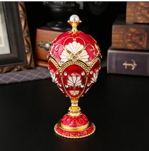 Caja de Joyería Decorativa de Lujo Ligero, Artesanía Metálica, Color Esmalte, Perla Rusa, Forma de Huevo, Inspirada en <span class=keywords><strong>Faberg</strong></span>é, con Patas Altas - Product Image 1