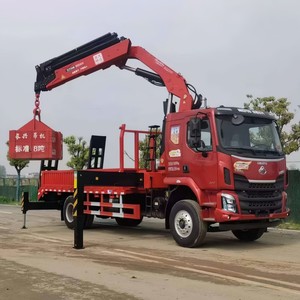 Camion grue Dongfeng 4x2 certifié CE, camion de transport de 10 tonnes avec grue à flèche articulée pliable - Product Image 3