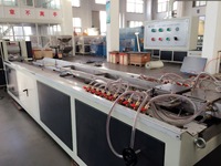WPC-máquina de extrusión de madera y plástico, poste de haz de quilla para cubierta de wpc