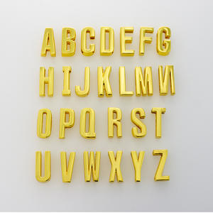 Ciondoli a Forma di Lettere A-Z Placcati Oro per Collane e Bracciali Fai-da-Te con Copriperline per <span class=keywords><strong>Gioielli</strong></span> da Donna - Product Image 2