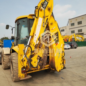 รถขุดตักดิน JCB 3CX/4CX มือสองแท้ พร้อมเครื่องยนต์เพอร์กินส์ 7 ตัน และกำลังไฟ 55 กิโลวัตต์ ใช้งานได้ พร้อมใช้งาน สภาพดี - Product Image 3
