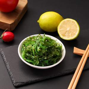 Salade d'algues vertes japonaises de qualité supérieure 350g assaisonnée au sésame en sachet (prête à consommer) - Product Image 3