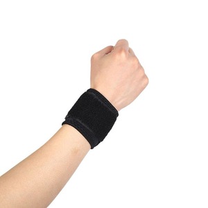 Wrist Support <b>Wrap</b> <b>Black</b> Nylon Compression Wrist Brace For Weightlifting Badminton Volleyball Adult Universal Use - Product Image 3