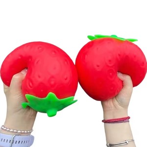 Juguete Blandito Gigante de Fresa, Tamaño Extra Grande, Juguetes Antiestrés de Fresa de Levantamiento Lento, Bola Moldeable para Aliviar el Estrés, Regalos para Adultos y Amigos - Product Image 4