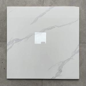 Carrelage en porcelaine poli haute brillance 60x60cm aspect marbre blanc pour sol de salon - Product Image 2