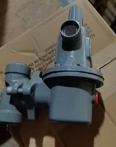 Régulateurs industriels commerciaux Emerson Fisher série 627, régulateur Fisher 627M, moniteur en stock - Product Image 3