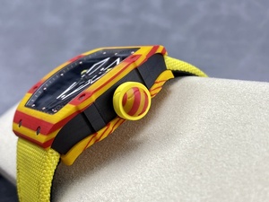 Reloj Mecánico Luminoso a Prueba de Agua de Súper Calidad, Movimiento Tourbillon de Fábrica BBR, RM27-03 NTPT, Esqueleto de Carbono Amarillo - Product Image 4