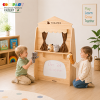 Soporte de madera para teatro de marionetas Montessori con marionetas para actividades de juego dramático y narración de historias en guarderías y jardines de infancia.