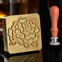 Pièces CNC personnalisées Cocktails Cubes de glace Plateau de timbres pour Cocktails Custom Ice Stamp Designs Plate Brass Personalized Bar Ice Stamp