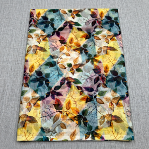 Tela de organza suave con estampado digital de hojas multicolor para sari, kurtis y vestidos. Tela al por mayor para confeccionar kurtis. - Product Image 1