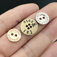 Bouton décoratif robuste en alliage de zinc lavable avec logo personnalisé Kangsheng pour vêtements
