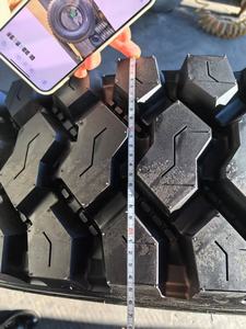 Neumático Premium de <span class=keywords><strong>la</strong></span> marca Hawkway, neumático de camión de minería de profundidad de banda de rodadura de 31mm con tubo interior 11.00R20 1200R20 12.00R24 1200R24 Lantas - Product Image 2