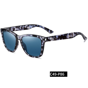 Venta caliente Nuevas gafas de sol de moda Lentes polarizadas en marcos azules y rojos Materiales de PC y TAC - Product Image 2