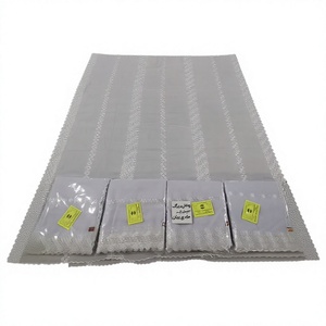 Foulard Hijab Modeste en Coton Brodé Floral à Oeillets et Bord Festonné Léger et Respirant pour Femme – Vente en Gros OEM - Product Image 1
