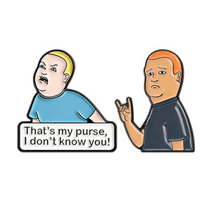 Spilla smaltata creativa con gesti d'amore a tema cartoni animati e serie TV, con scritta 'That's My Purse I Don't Know You', distintivo da risvolto, gioiello regalo - Product Image 1