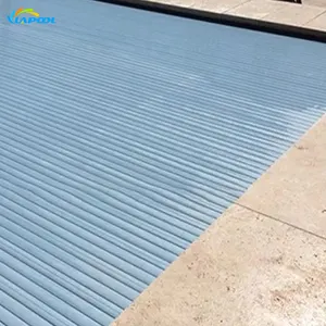 Doghe in Pe galleggianti automatiche di sicurezza personalizzate nuoto a terra per mantenere la copertura della piscina pulita per il nuoto
