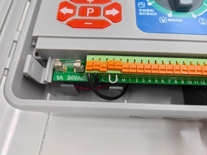 Minuterie d'irrigation intelligente contrôlée par Wifi 16 stations avec temps et fréquence d'<span class=keywords><strong>arrosage</strong></span> personnalisables Haute qualité Best Seller - Product Image 2