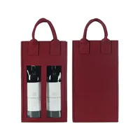 Logo personnalisable en gros tissu polyester rouge Minion une porte-bouteille accessoires de décoration de table à vin de Noël sacs-cadeaux
