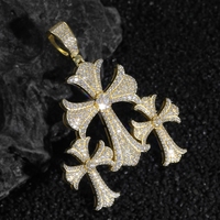 Pendentif de luxe personnalisé en moissanite, breloques en forme de croix serties de zircons