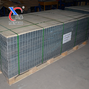 Kaliteli 2*1*1 kaynaklı tel örgü panel/galvanizli tel örgü çiftlik çiti/kümes hayvanları çit - Product Image 4