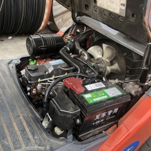 Chariot élévateur diesel 3T pour moteur diesel, hauteur de levage 4/4,5 mètres, déplaceur latéral, original japonais, capacité de 3 tonnes, faible consommation - Product Image 6