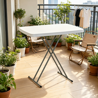 Table rectangulaire pliable rapide en PEHD moulé par soufflage, gain de place, résistante aux intempéries et aux UV, table commerciale